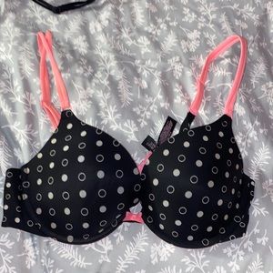 Victoria’s Secret Bra size 36C